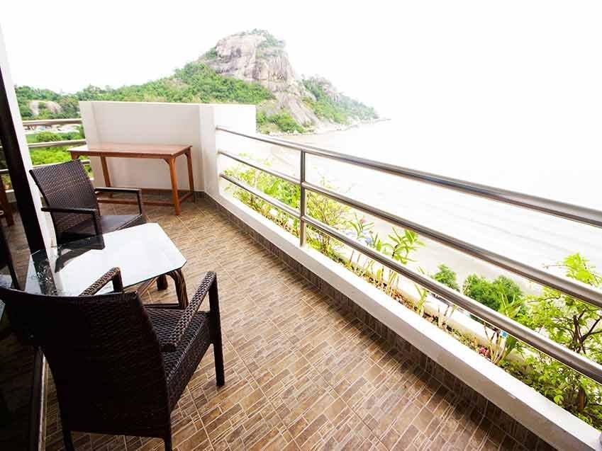 Hua Hin Takiab On The Beach Paradise Properties Exterior photo
